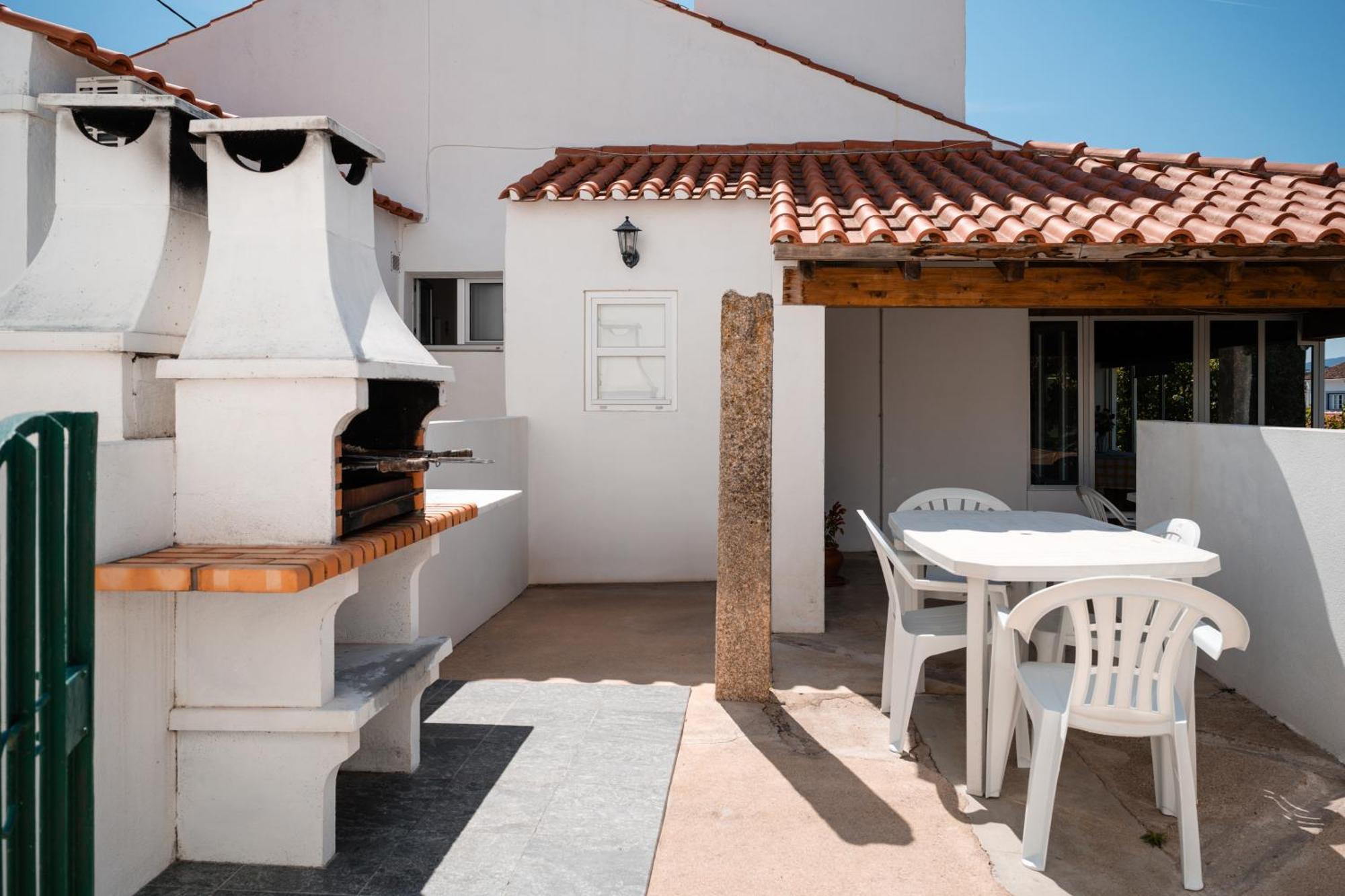 Casa Dos Escritores - Casa De Ferias Com Piscina Privada Marvao  Luaran gambar